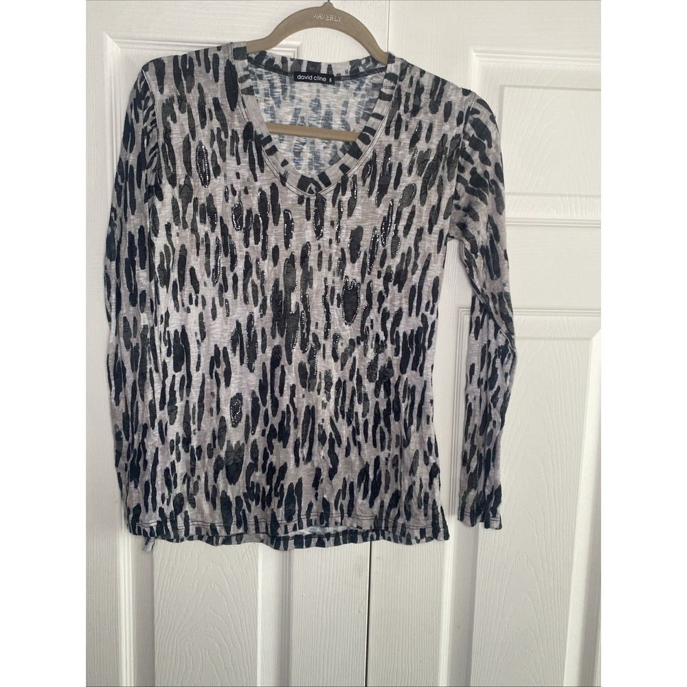 David Cline Panther‎ Rhinestone Top Womens Size S Grey Black Animal Print V-Neck